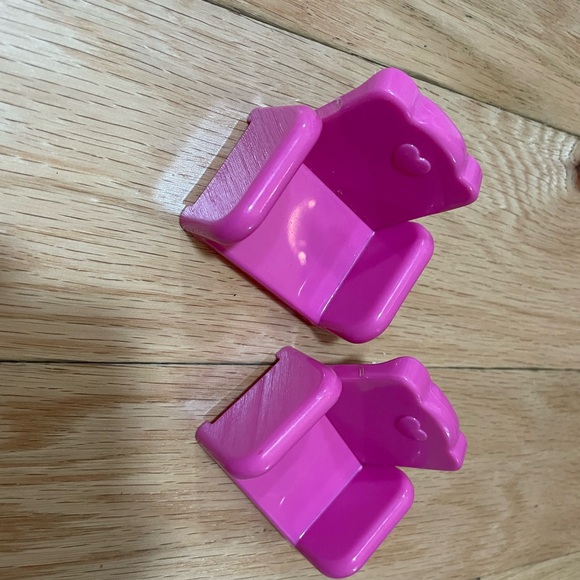 Calico Critters bunny family and chairs - Picture 6 of 7